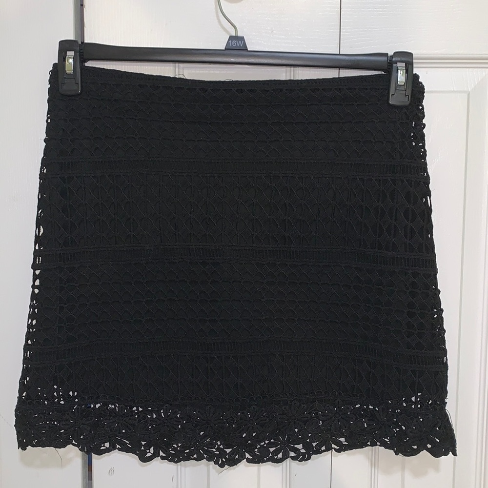 Olivaceous Black Lace Pencil Skirt
